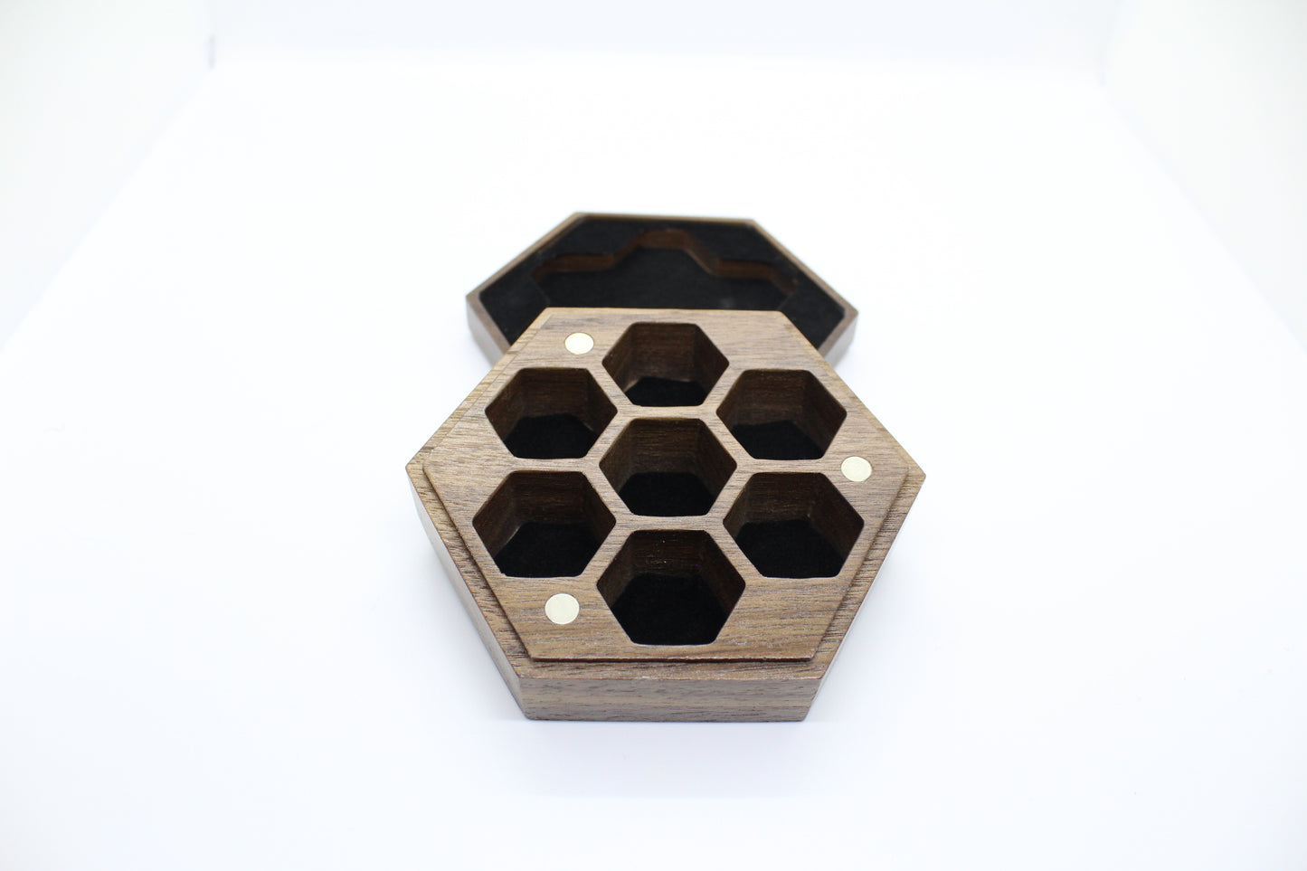 Dice Hive - Trälåda till rollspel